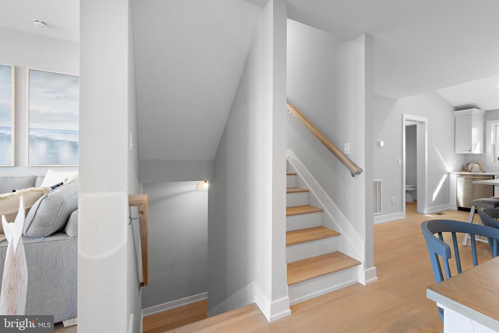 2600 LONG BEACH BOULEVARD 15