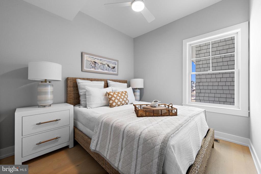2600 LONG BEACH BOULEVARD 15