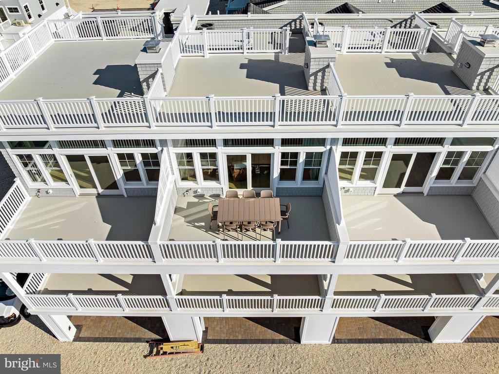 2600 LONG BEACH BOULEVARD 15