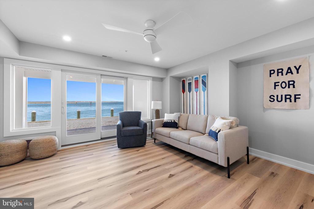 2600 LONG BEACH BOULEVARD 15