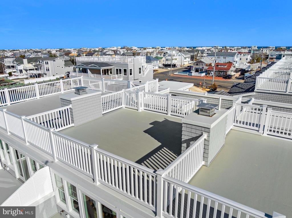 2600 LONG BEACH BOULEVARD 15