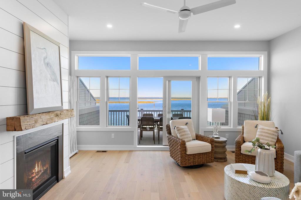 2600 LONG BEACH BOULEVARD 16
