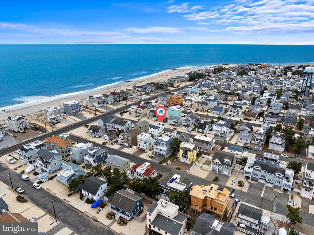 7 W JACQUELINE AVENUE