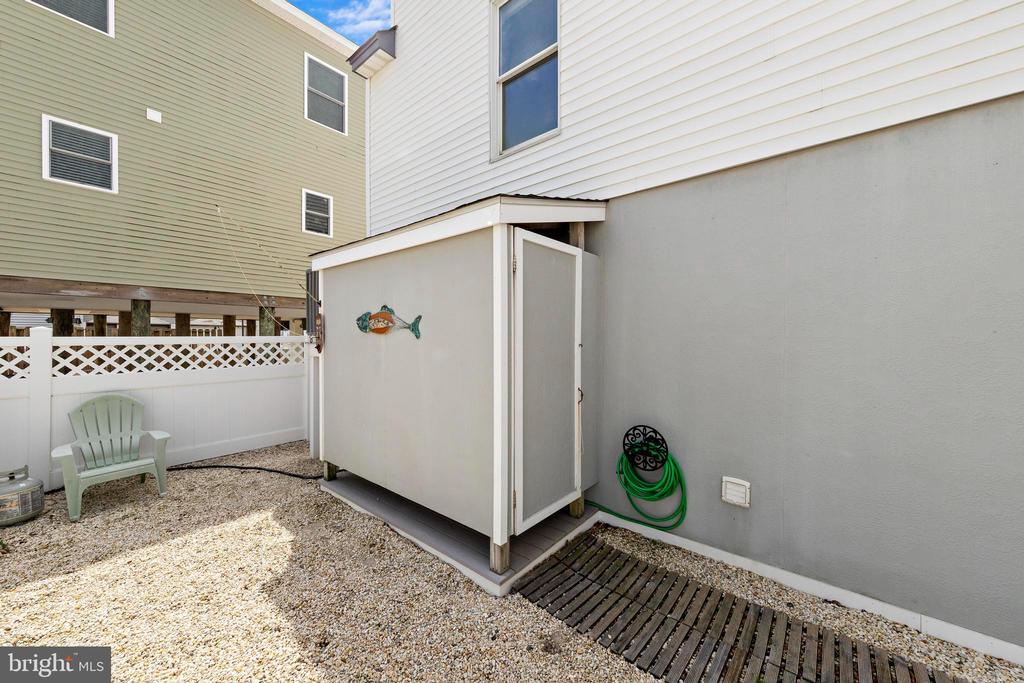 7 W JACQUELINE AVENUE