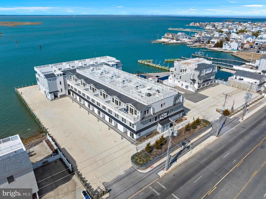 2600 LONG BEACH BOULEVARD 4