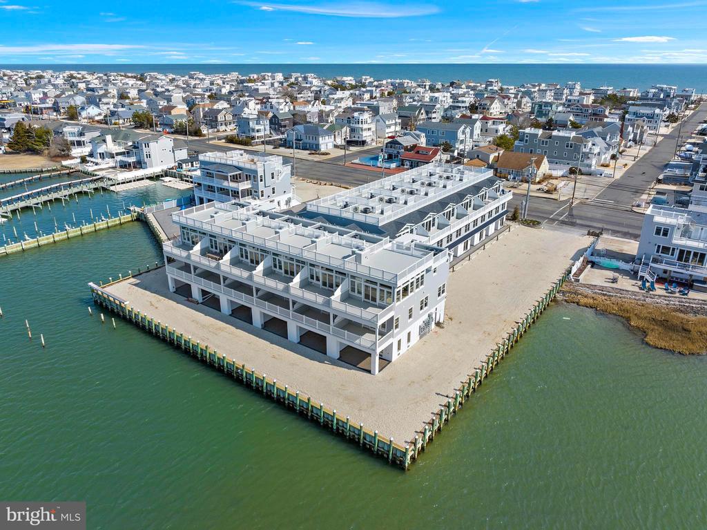 2600 LONG BEACH BOULEVARD 4