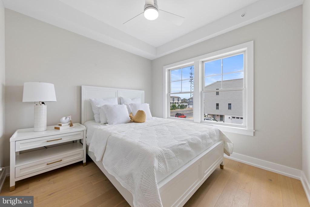 2600 LONG BEACH BOULEVARD 4