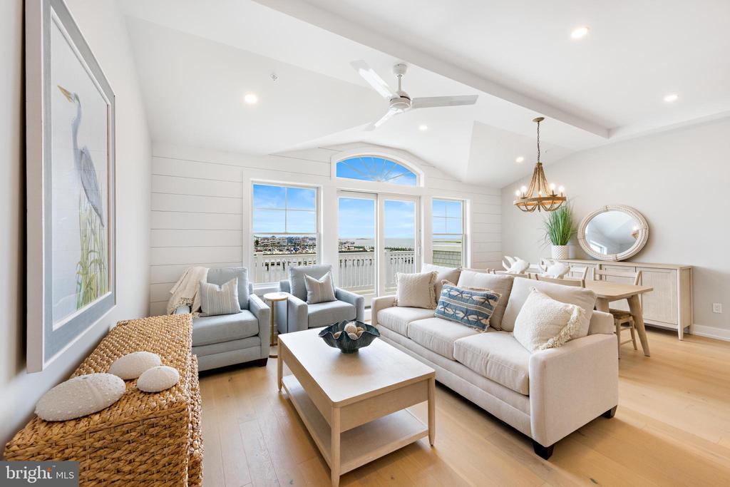 2600 LONG BEACH BOULEVARD 4