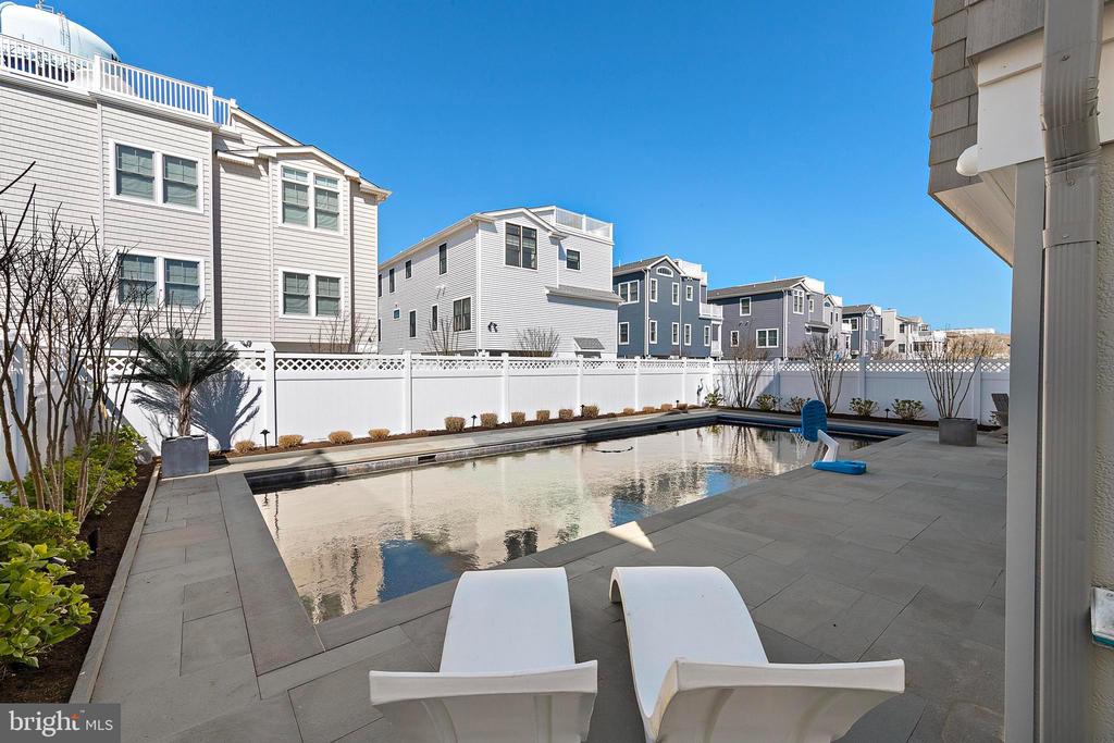15 W HARDING AVENUE