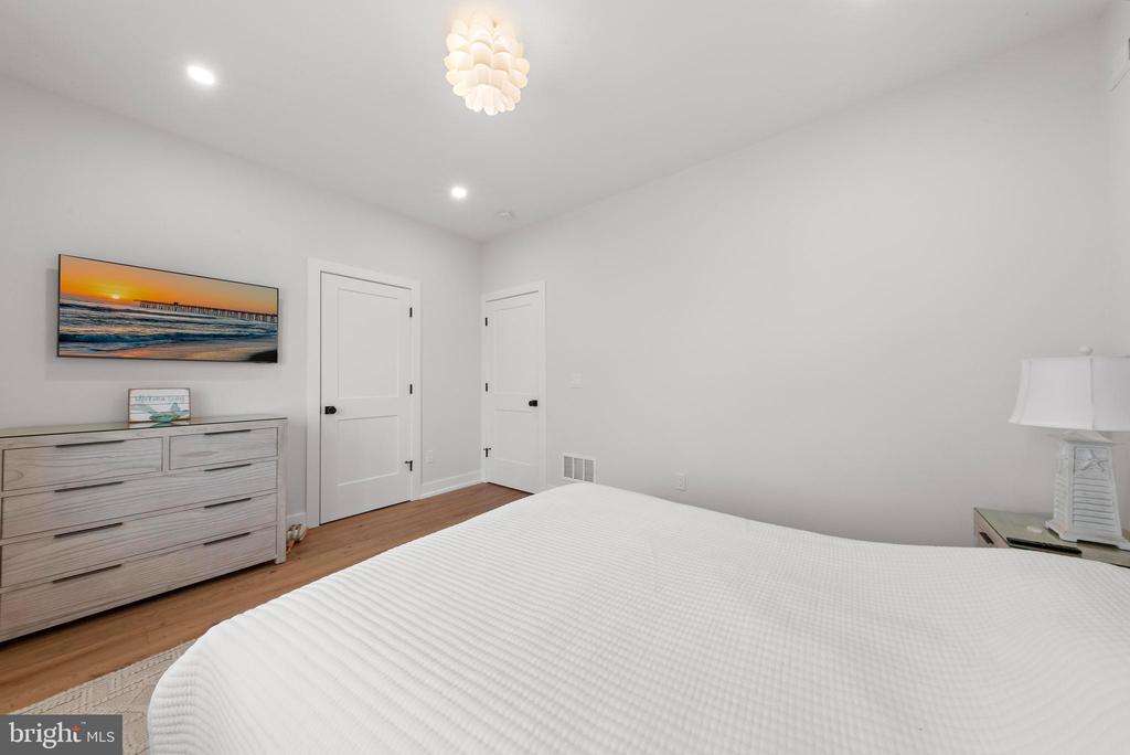15 W HARDING AVENUE
