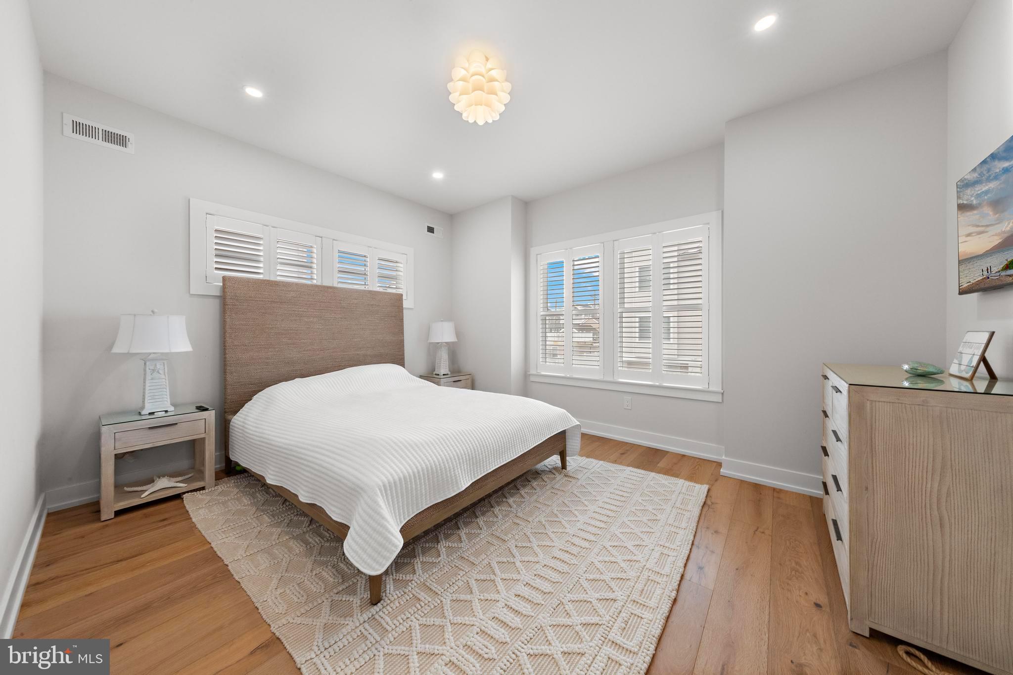 15 W HARDING AVENUE