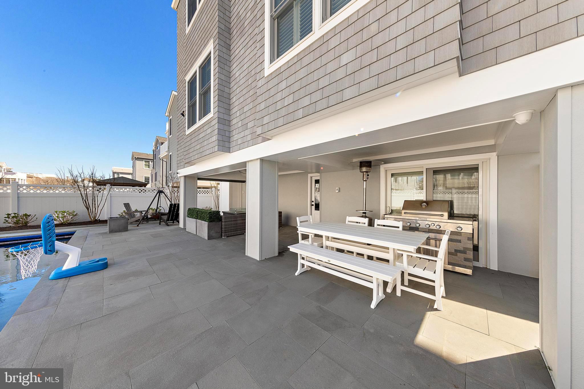 15 W HARDING AVENUE