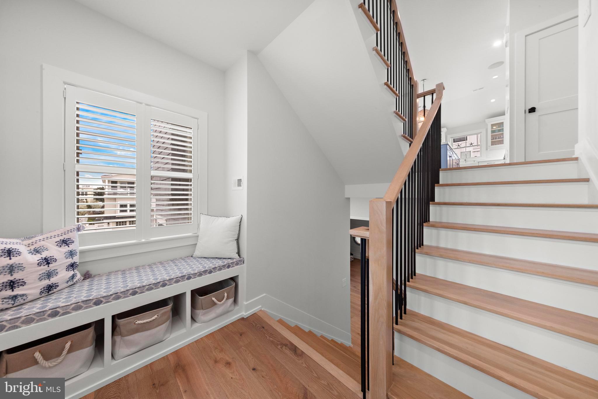 15 W HARDING AVENUE