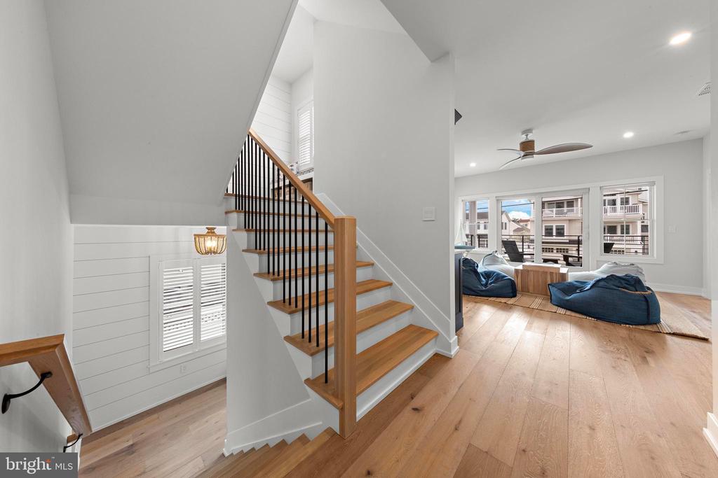 15 W HARDING AVENUE