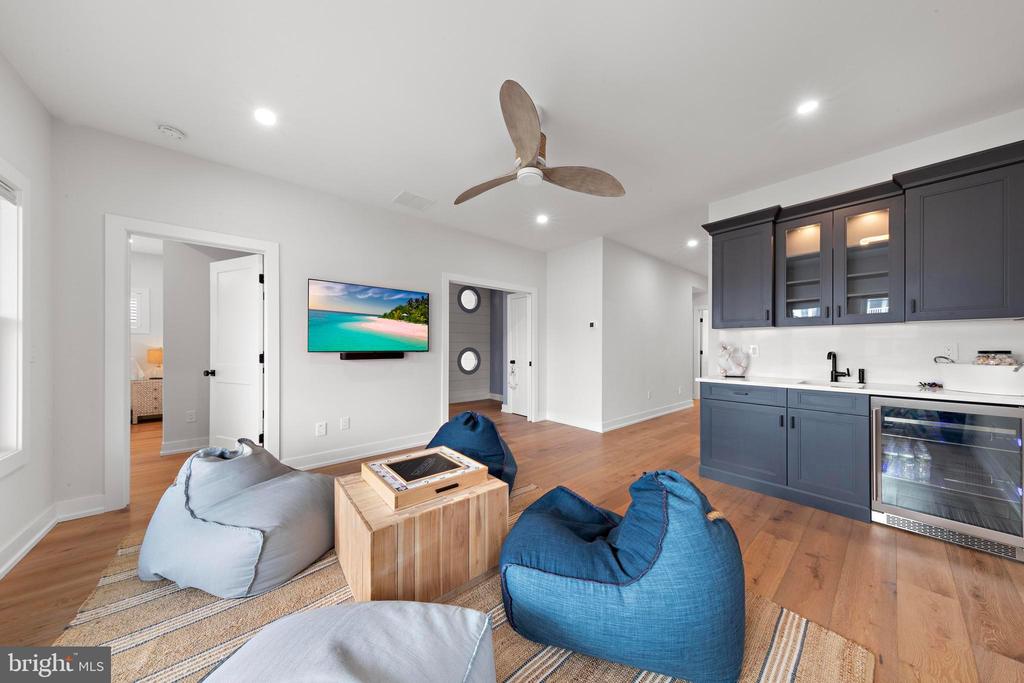 15 W HARDING AVENUE