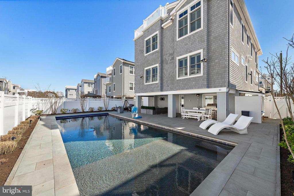 15 W HARDING AVENUE