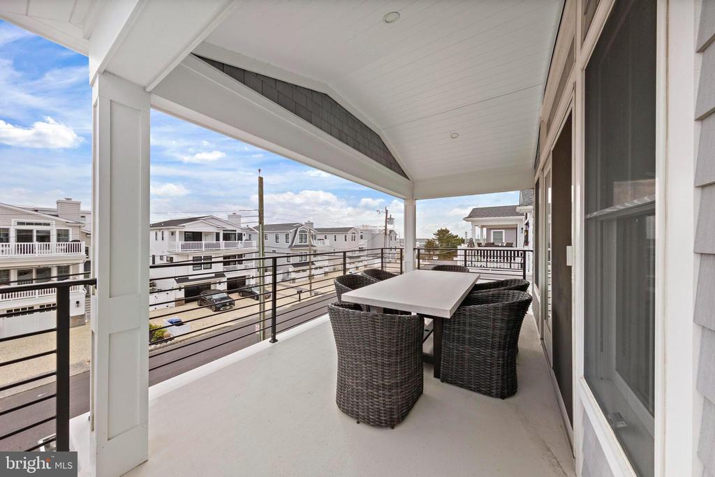 15 W HARDING AVENUE