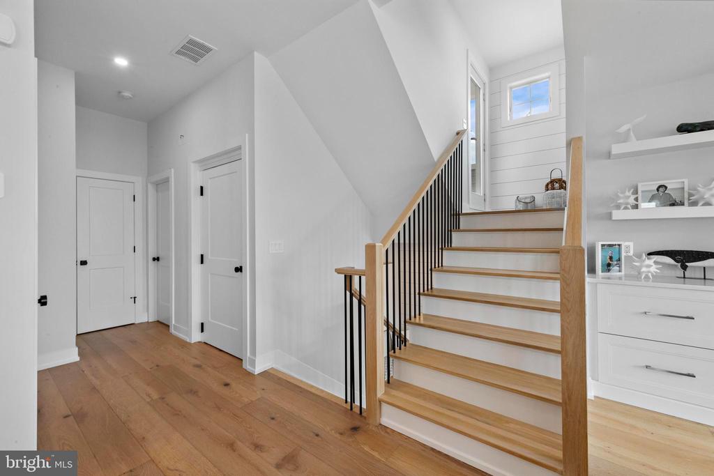 15 W HARDING AVENUE