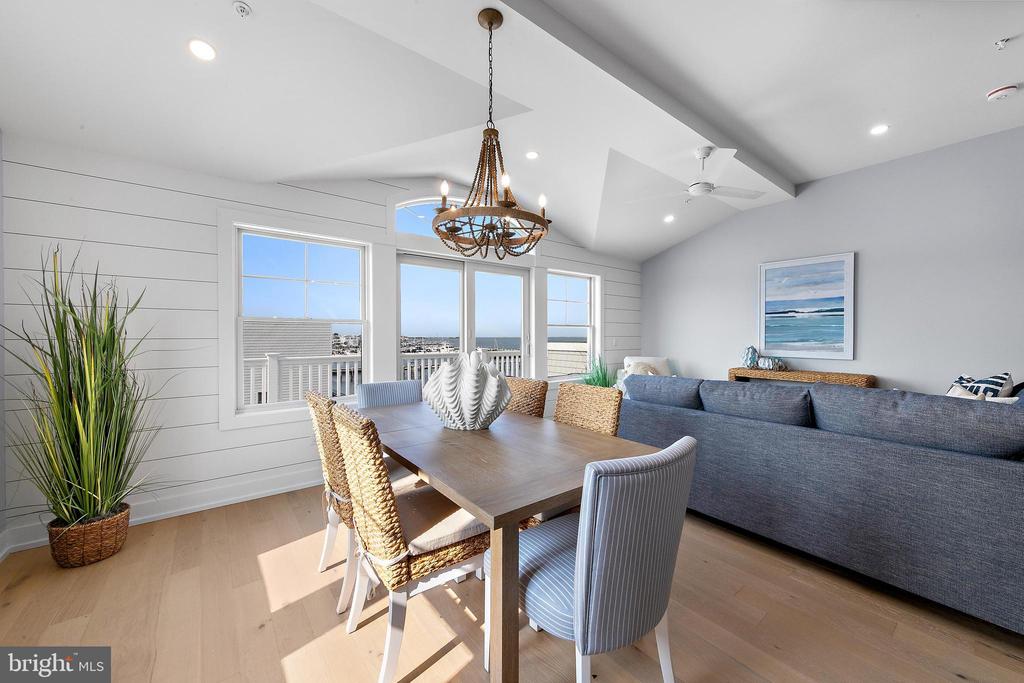 2600 LONG BEACH BOULEVARD 7