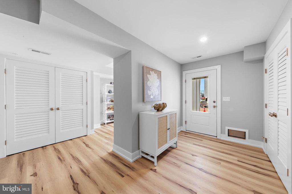 2600 LONG BEACH BOULEVARD 7