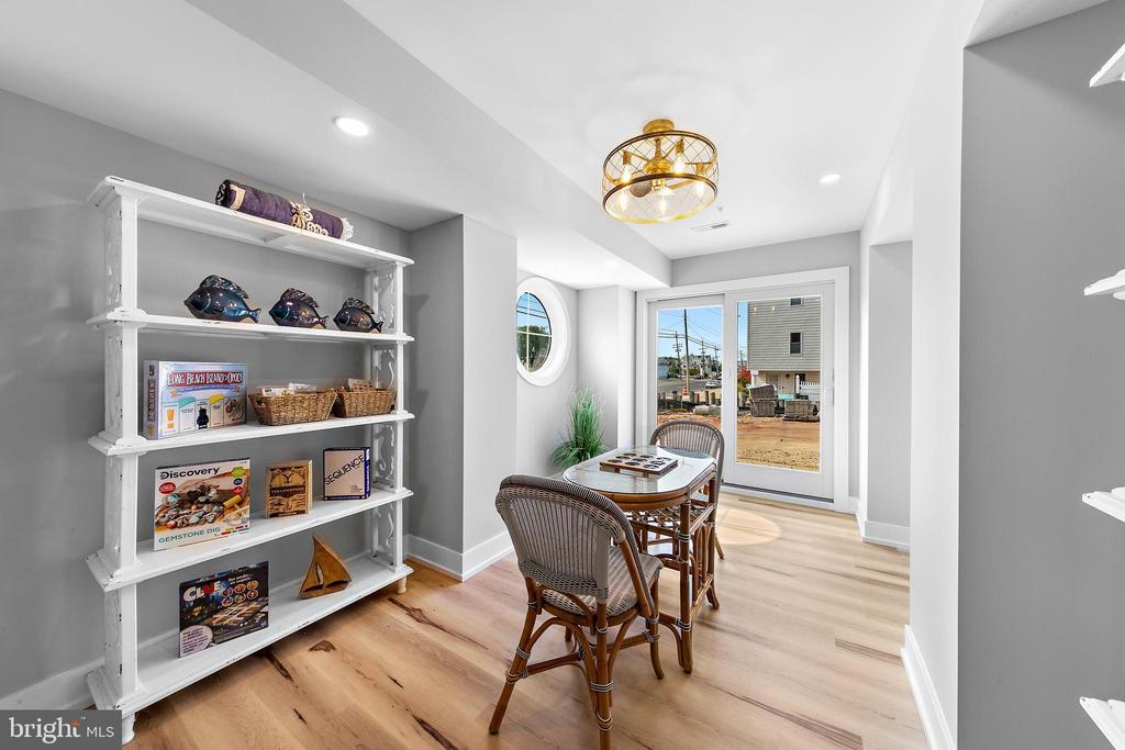 2600 LONG BEACH BOULEVARD 7