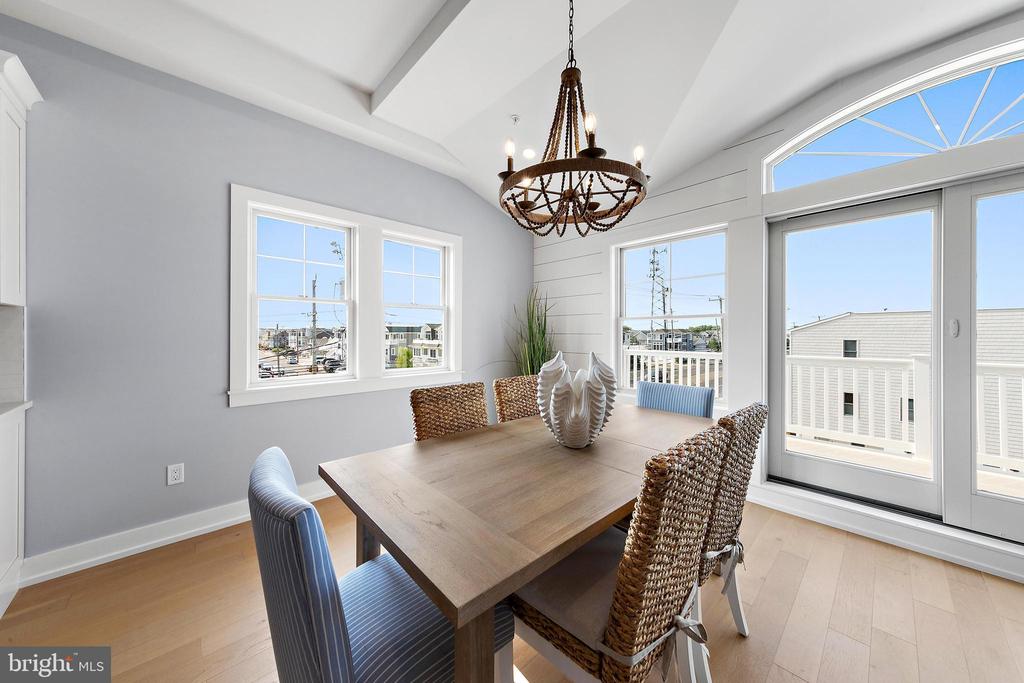 2600 LONG BEACH BOULEVARD 7