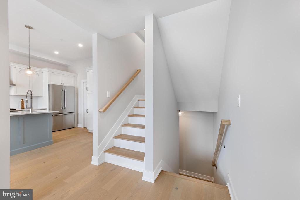 2600 LONG BEACH BOULEVARD 3