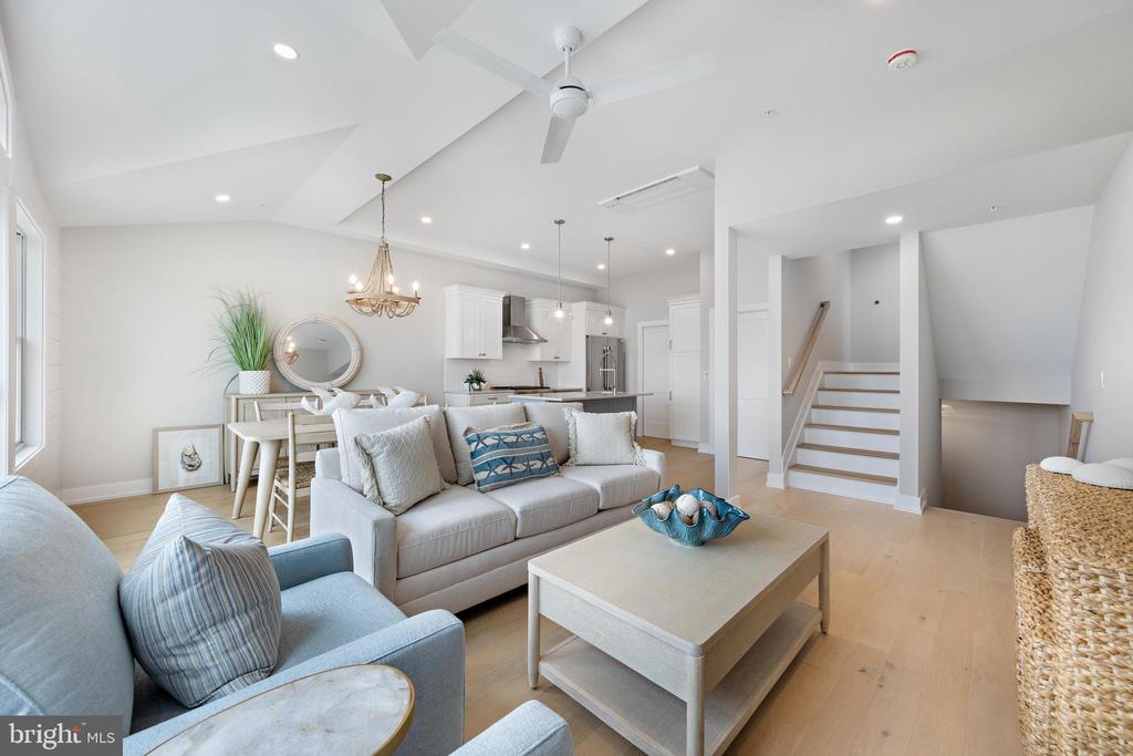 2600 LONG BEACH BOULEVARD 3