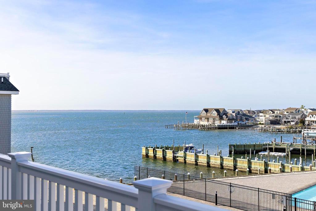 2600 LONG BEACH BOULEVARD 10