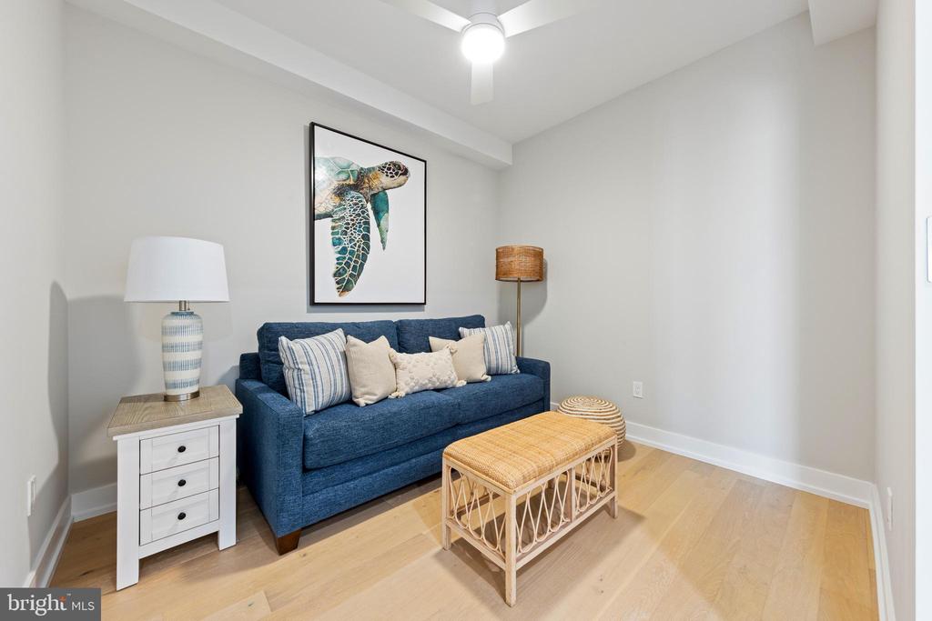 2600 LONG BEACH BOULEVARD 10