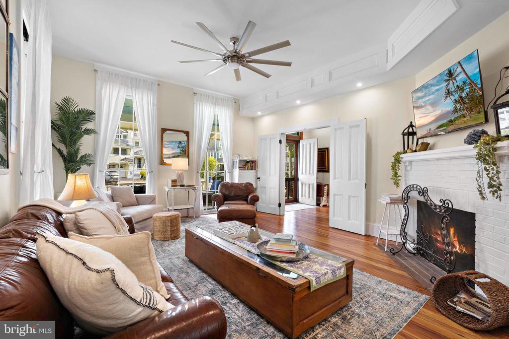 123 CORAL STREET