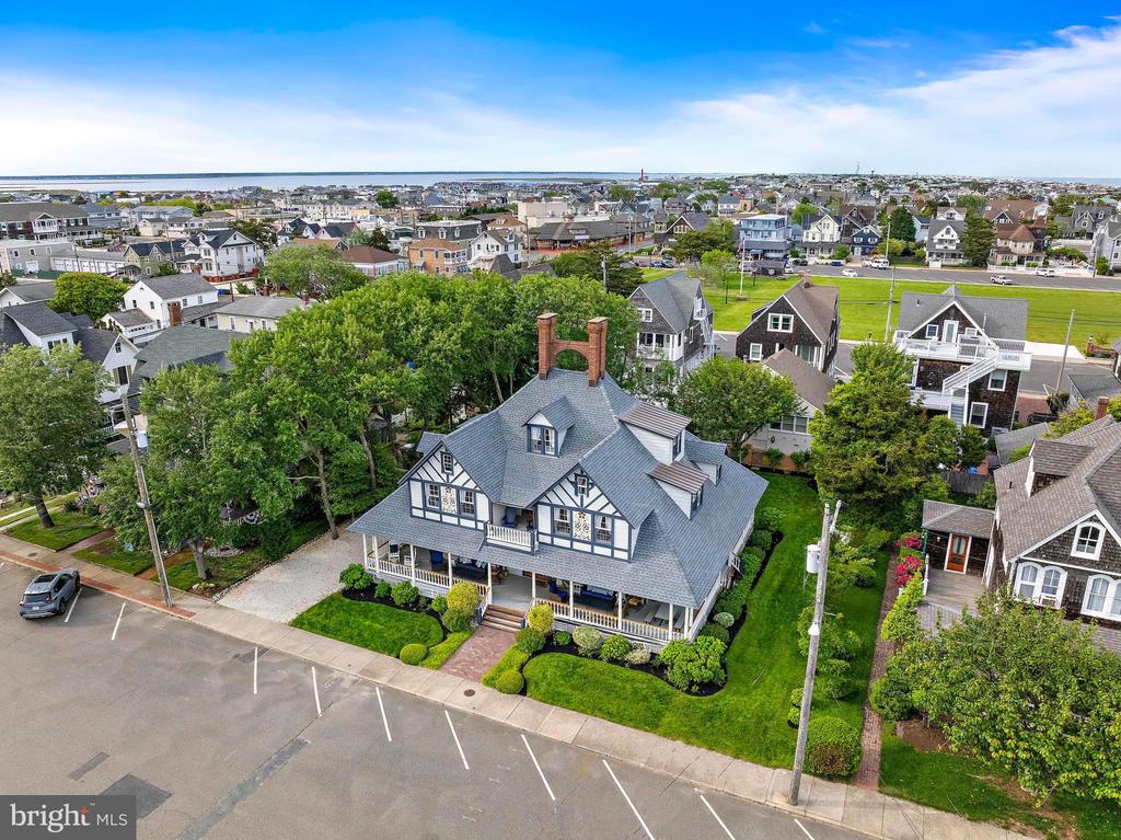 123 CORAL STREET