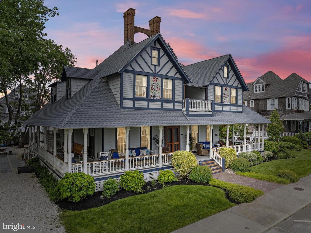 123 CORAL STREET