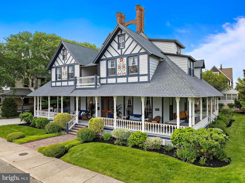 123 CORAL STREET