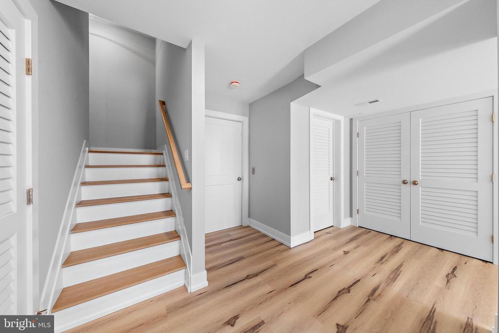 2600 LONG BEACH BOULEVARD 11