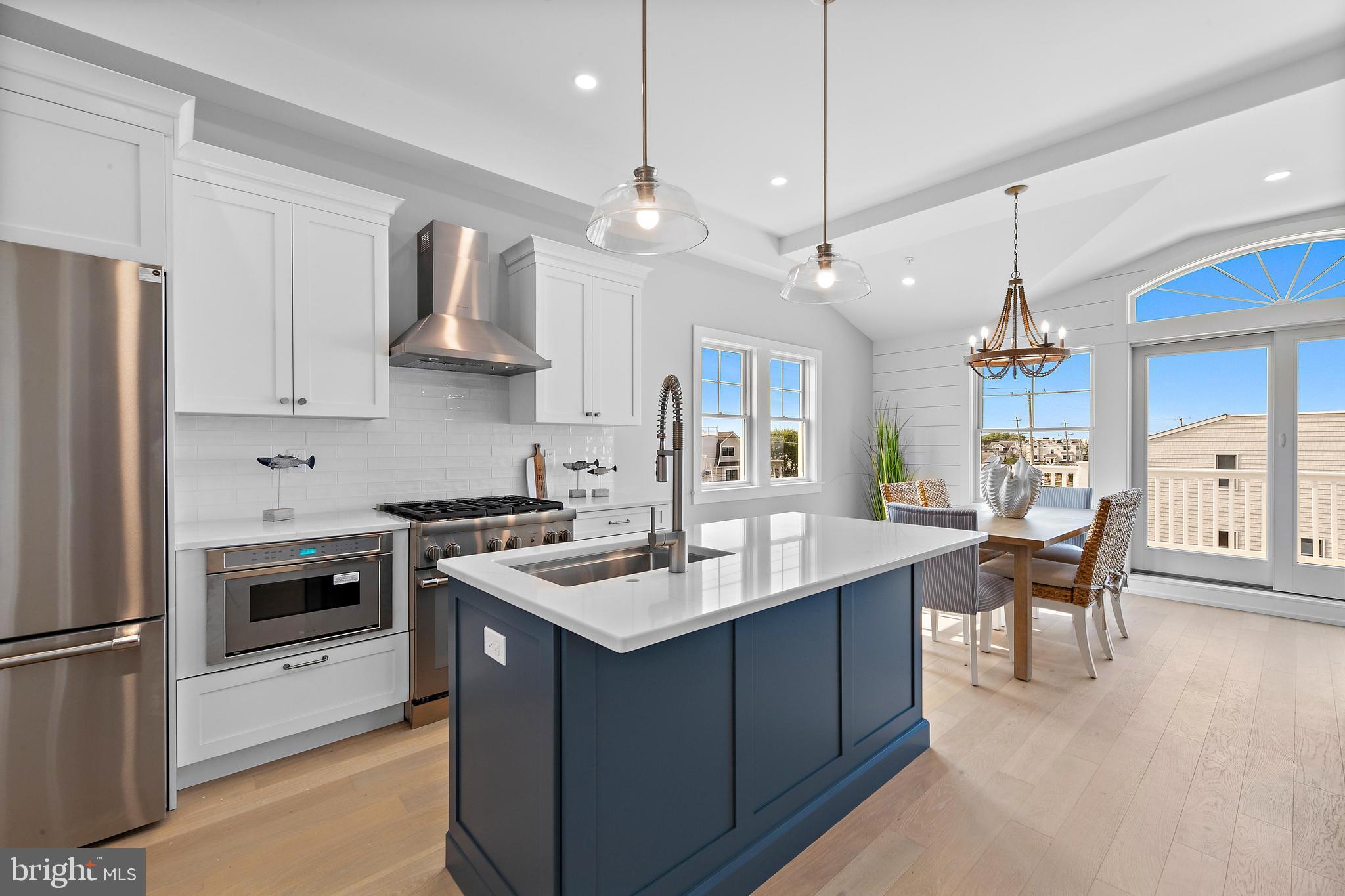 2600 LONG BEACH BOULEVARD 11