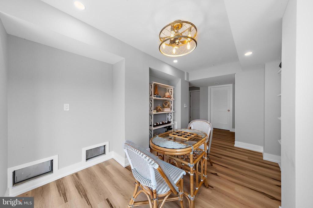 2600 LONG BEACH BOULEVARD 11