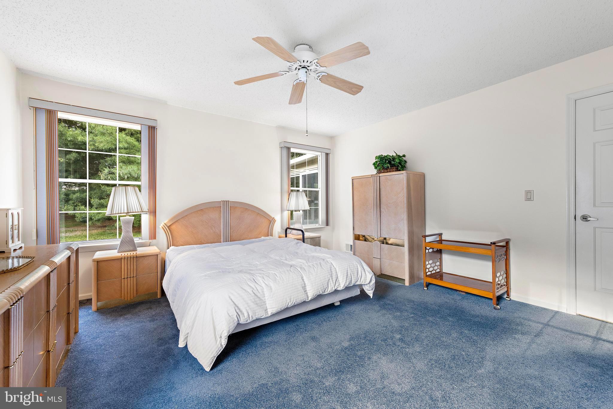 2 COTTONWOOD DRIVE