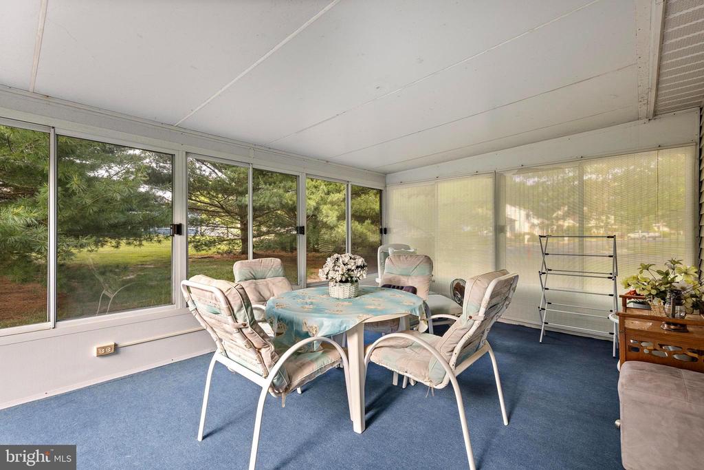 2 COTTONWOOD DRIVE