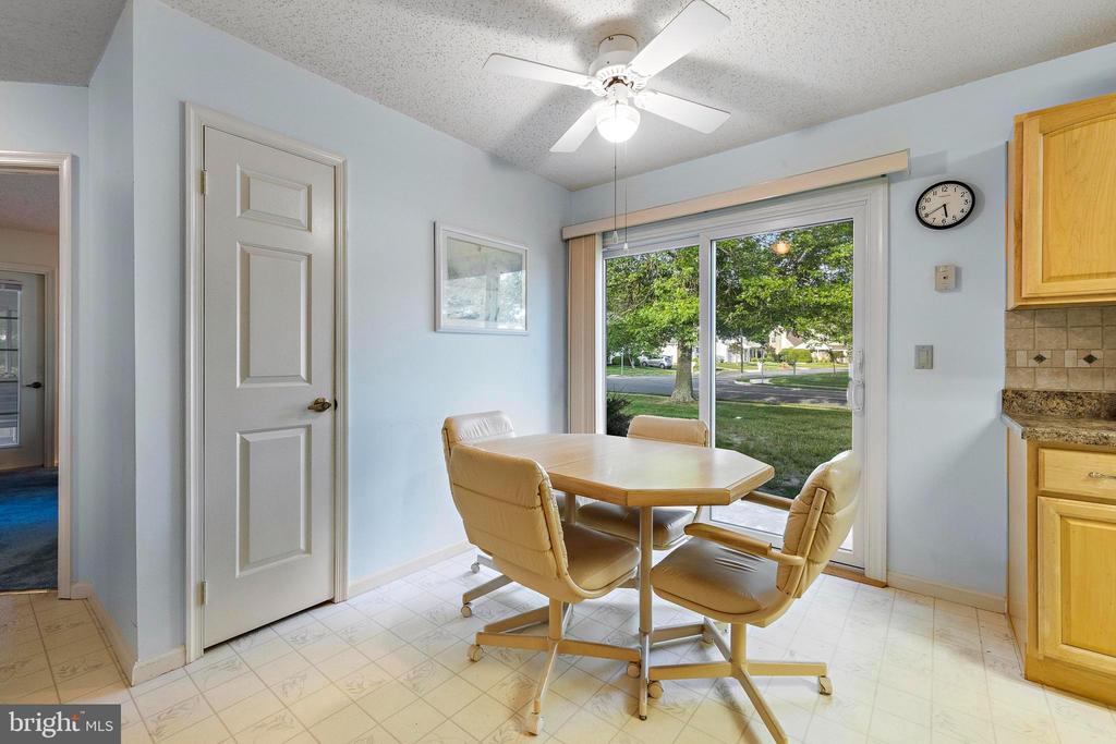 2 COTTONWOOD DRIVE
