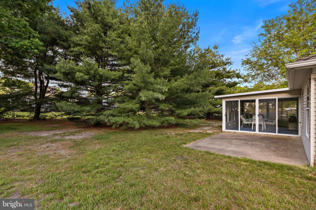 2 COTTONWOOD DRIVE