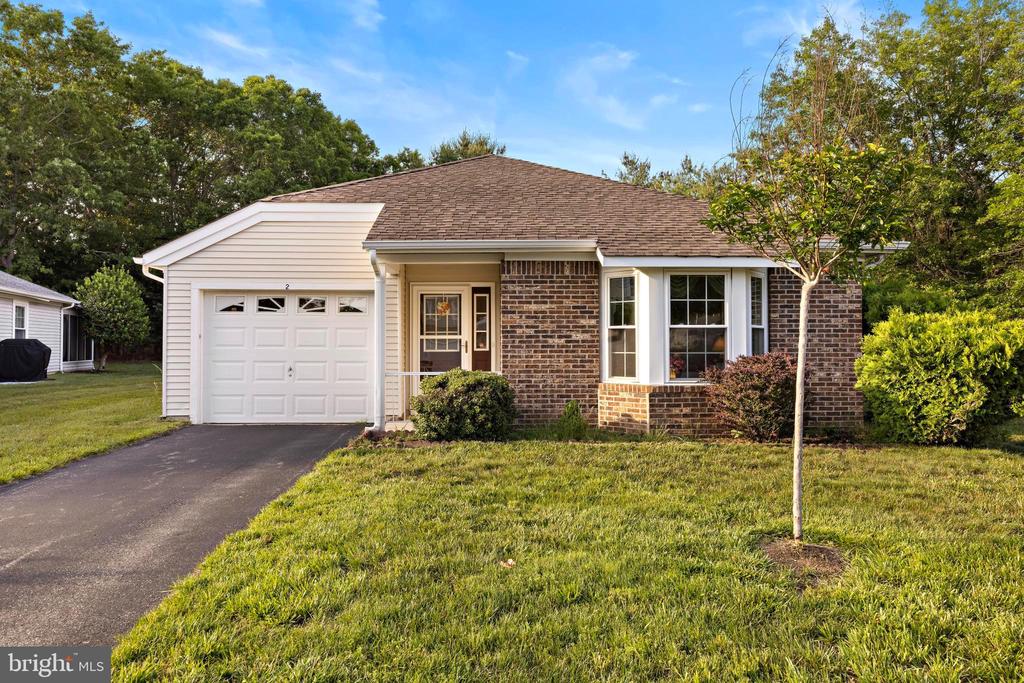 2 COTTONWOOD DRIVE