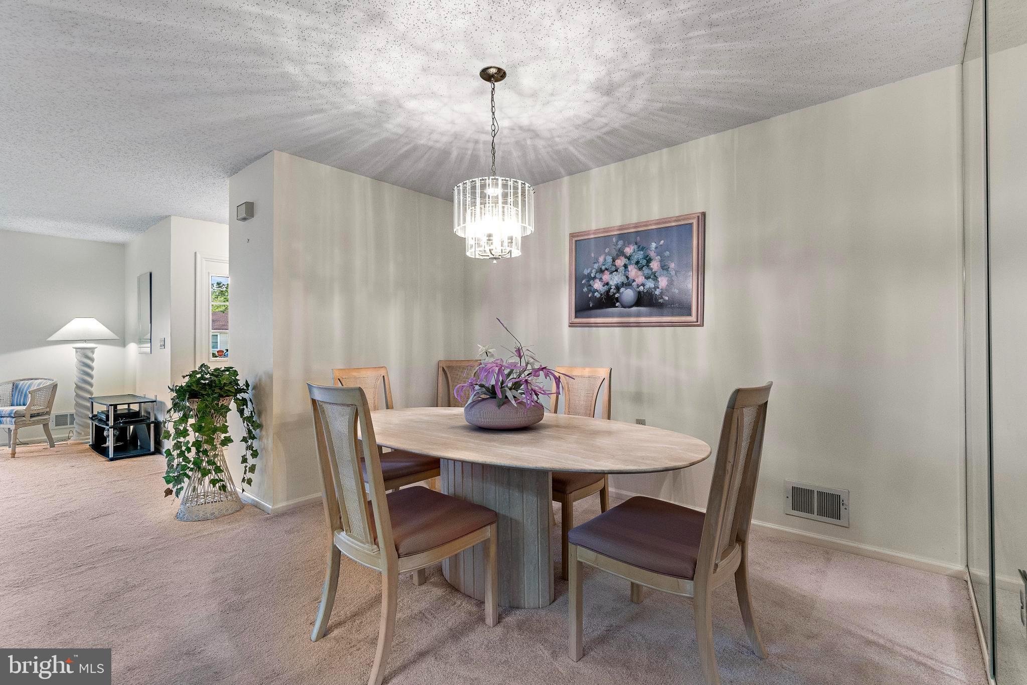 2 COTTONWOOD DRIVE