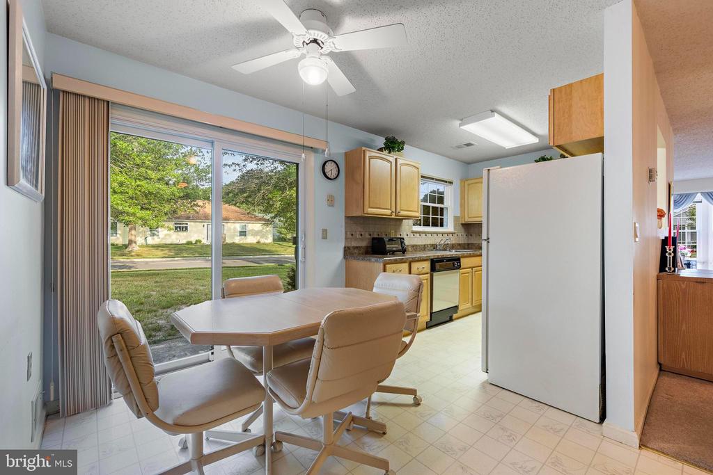 2 COTTONWOOD DRIVE