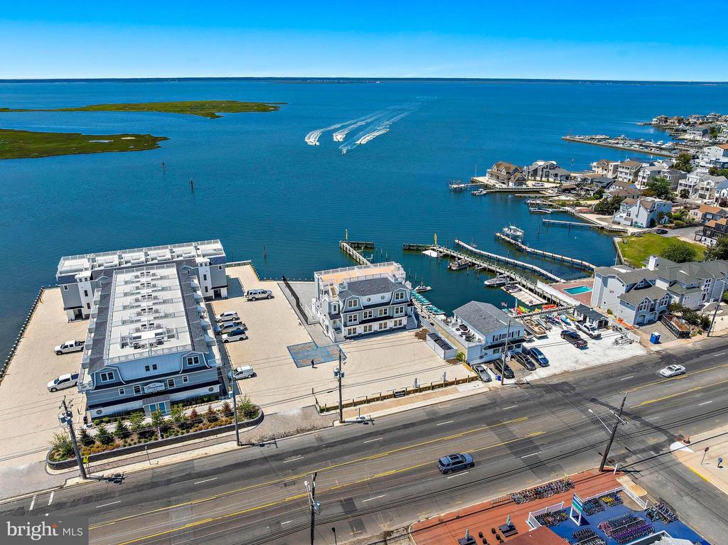 2600 LONG BEACH BOULEVARD 19