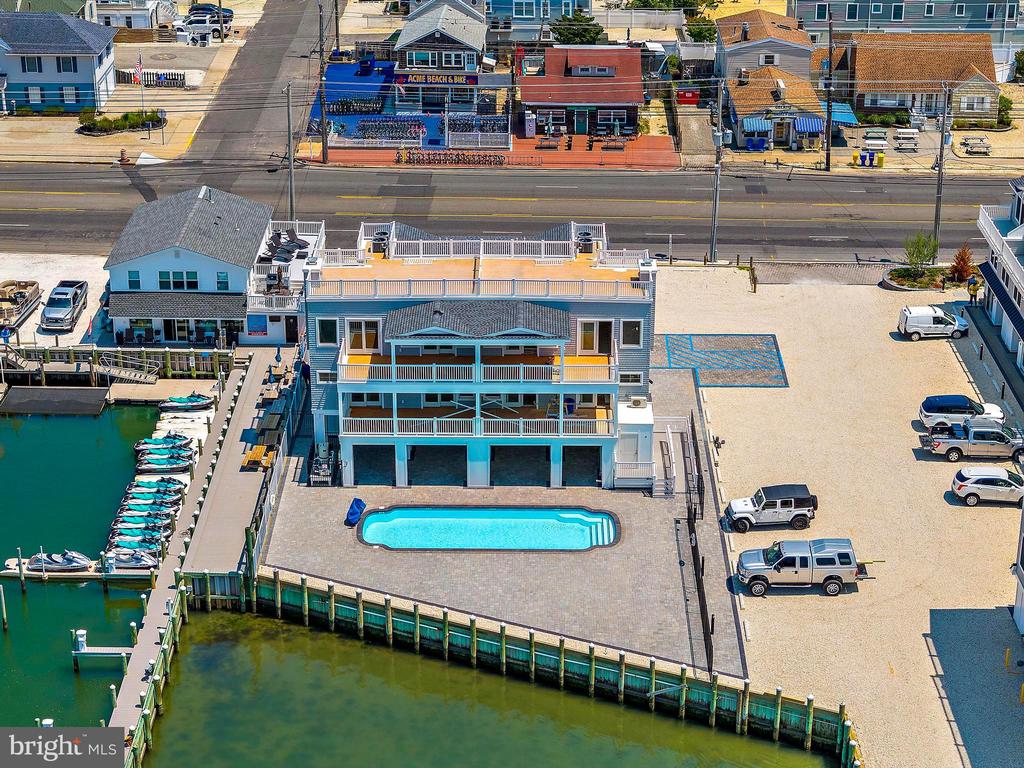 2600 LONG BEACH BOULEVARD 19