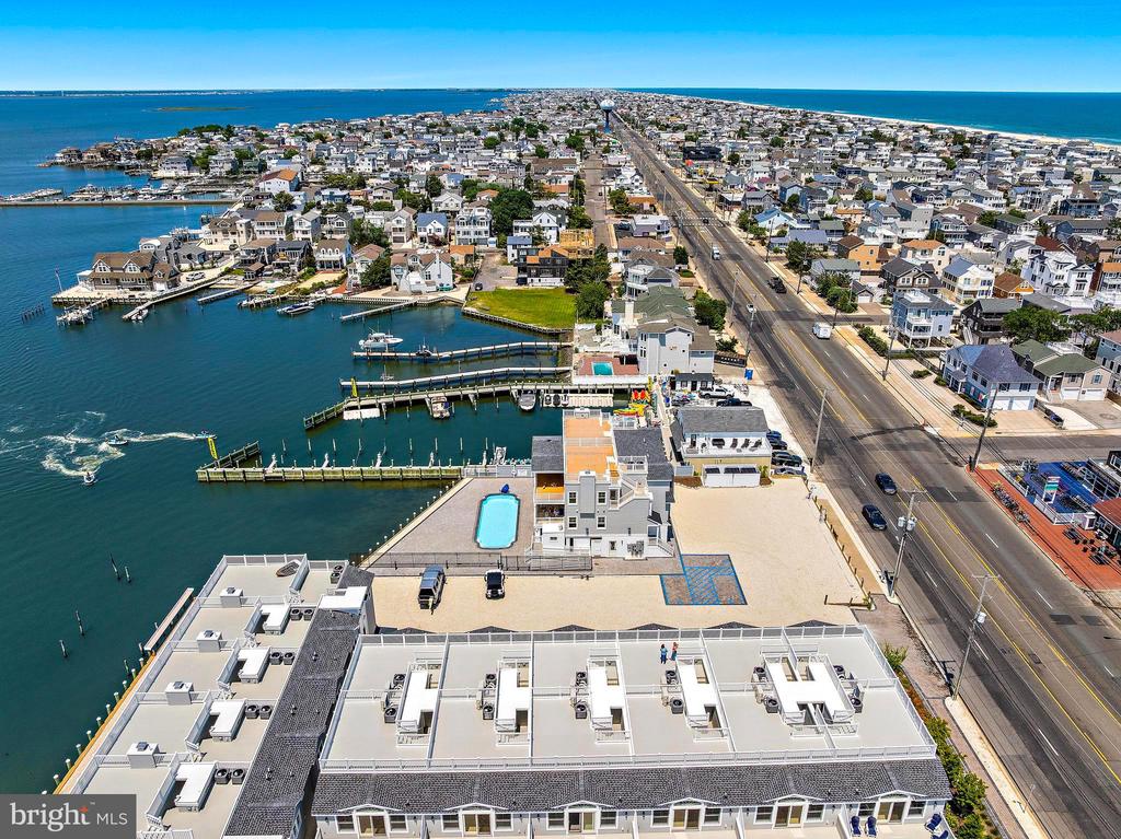 2600 LONG BEACH BOULEVARD 19