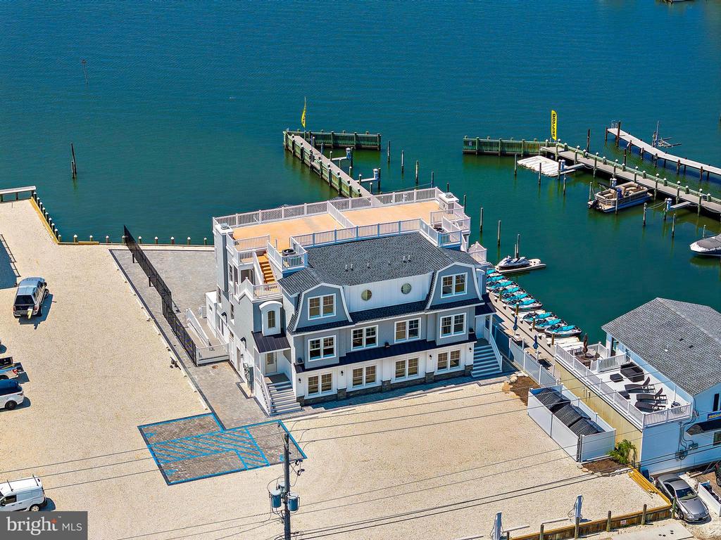 2600 LONG BEACH BOULEVARD 19