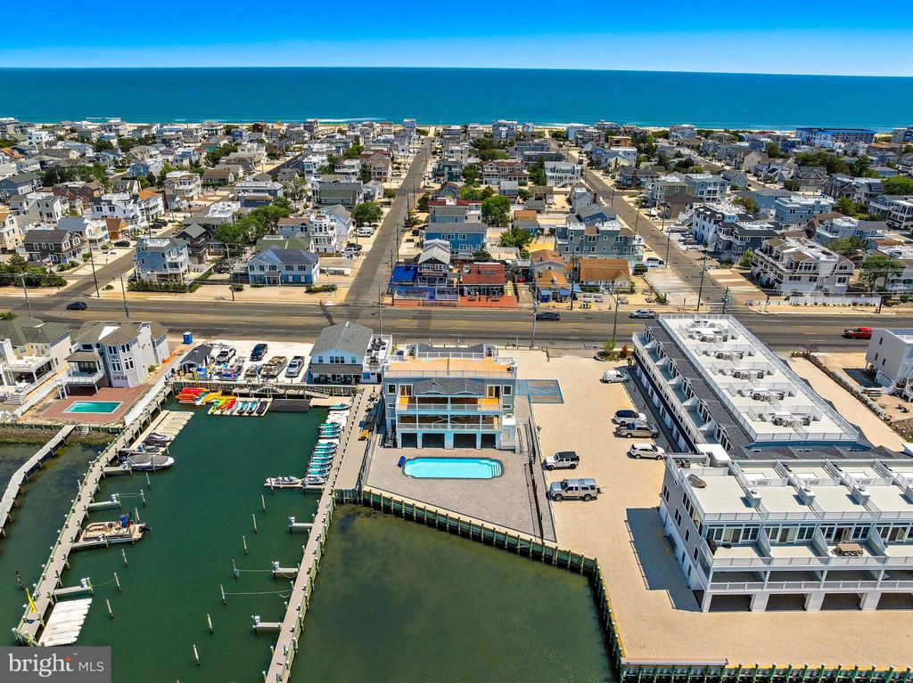 2600 LONG BEACH BOULEVARD 19