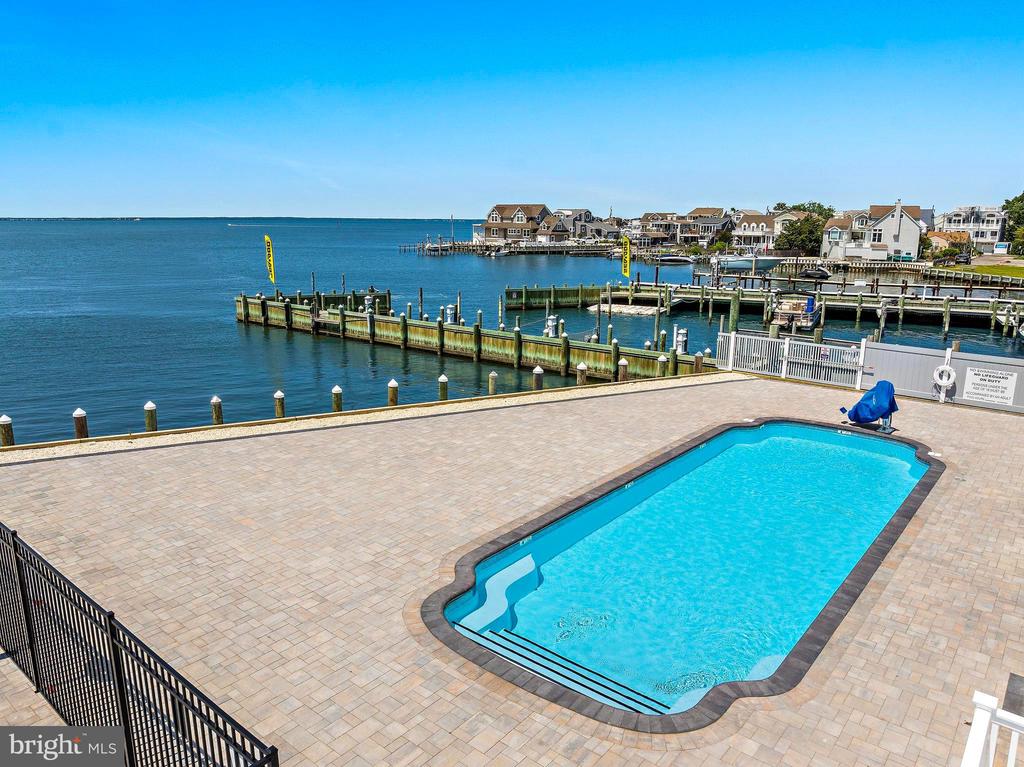 2600 LONG BEACH BOULEVARD 19